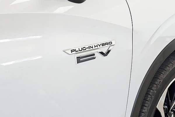 2023 Mitsubishi Outlander PHEV Exceed Tourer ZM