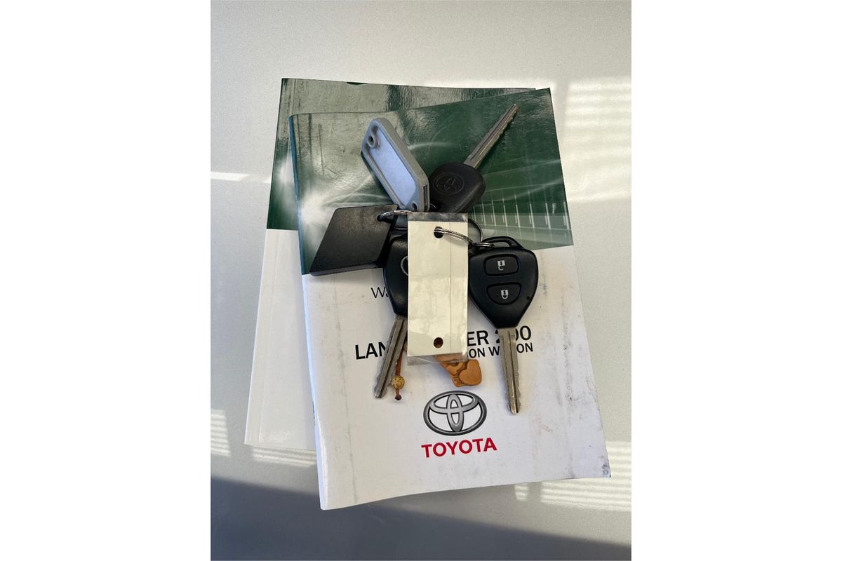 2012 Toyota Landcruiser GX VDJ200R