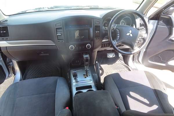 2008 Mitsubishi Pajero VR-X NS