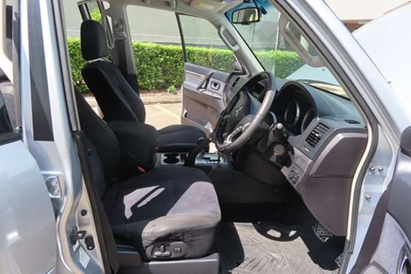 2008 Mitsubishi Pajero VR-X NS