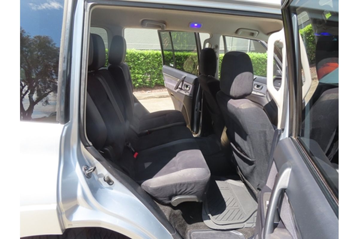 2008 Mitsubishi Pajero VR-X NS
