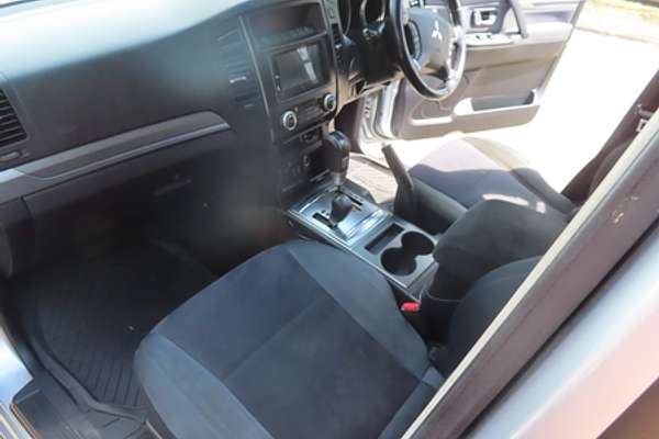 2008 Mitsubishi Pajero VR-X NS