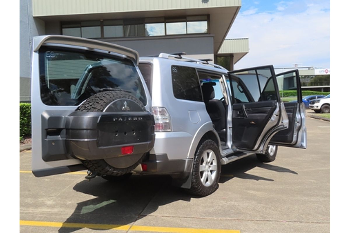 2008 Mitsubishi Pajero VR-X NS