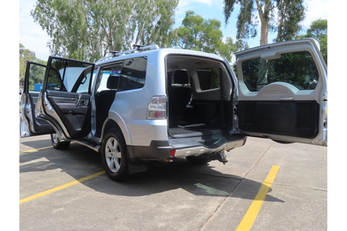 2008 Mitsubishi Pajero VR-X NS