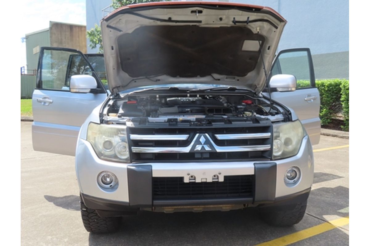2008 Mitsubishi Pajero VR-X NS