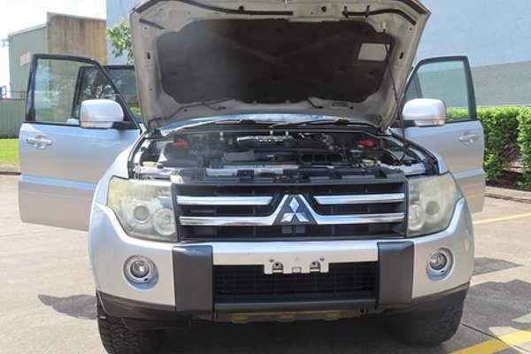 2008 Mitsubishi Pajero VR-X NS