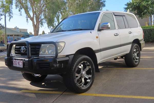 2005 Toyota Landcruiser GXL UZJ100R