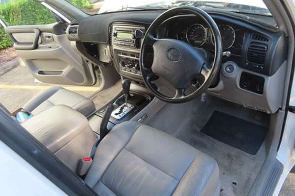 2005 Toyota Landcruiser GXL UZJ100R