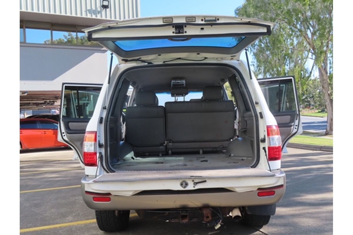 2005 Toyota Landcruiser GXL UZJ100R