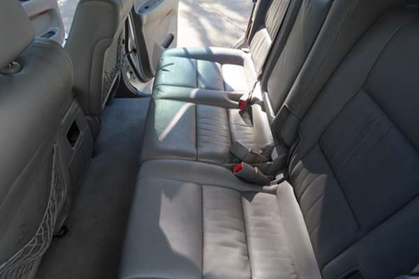 2005 Toyota Landcruiser GXL UZJ100R