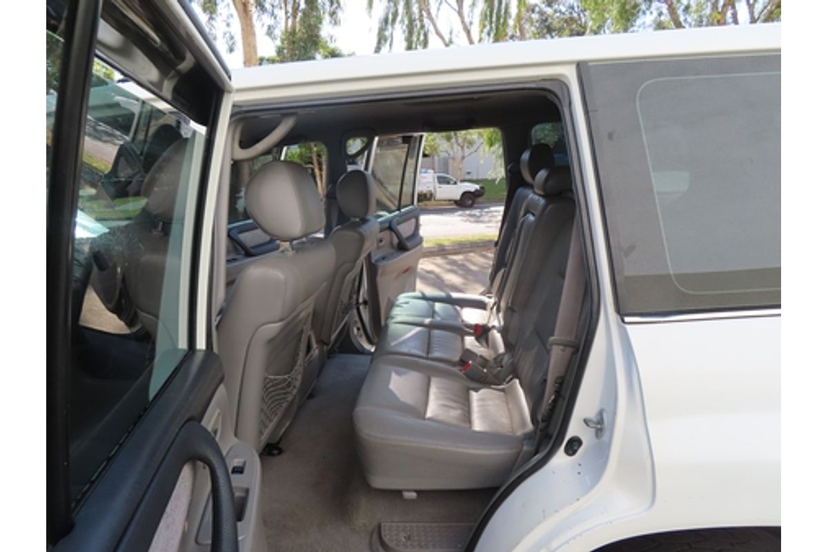 2005 Toyota Landcruiser GXL UZJ100R