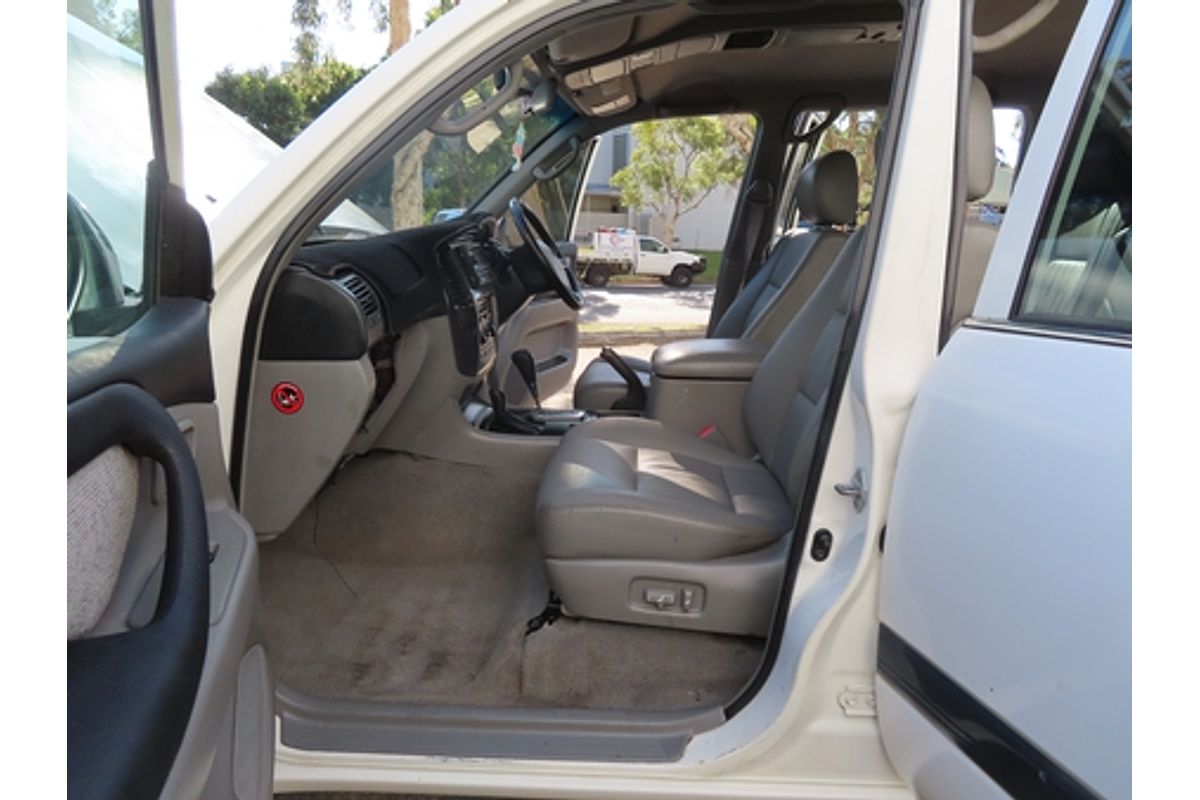 2005 Toyota Landcruiser GXL UZJ100R