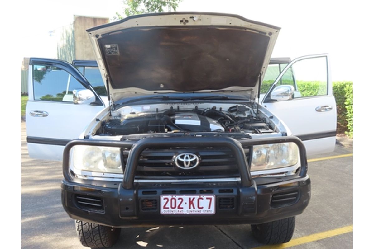 2005 Toyota Landcruiser GXL UZJ100R