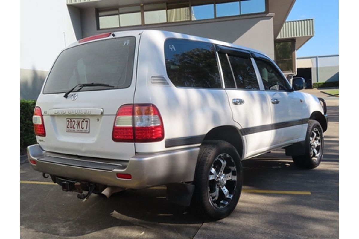 2005 Toyota Landcruiser GXL UZJ100R