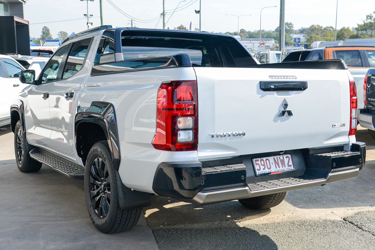 2025 Mitsubishi Triton GSR MV 4X4