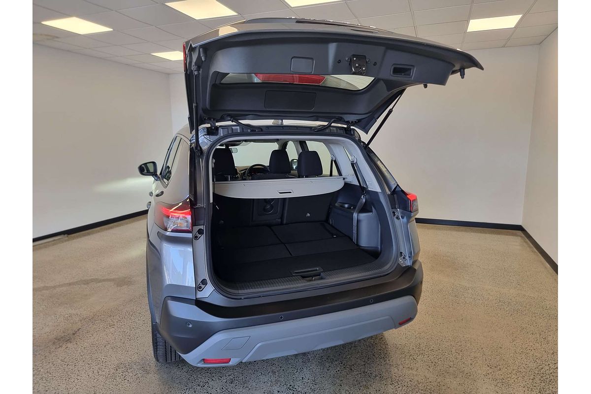 2024 Nissan X-TRAIL ST T33