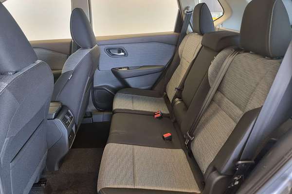 2024 Nissan X-TRAIL ST T33