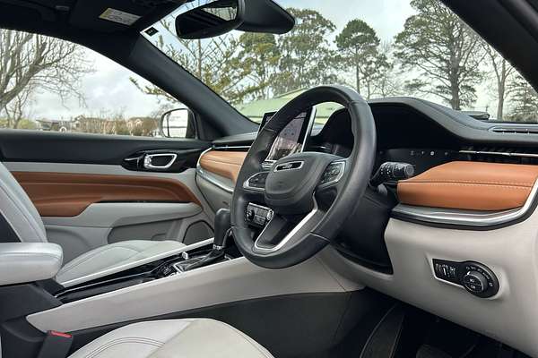2023 Jeep Compass Limited M6