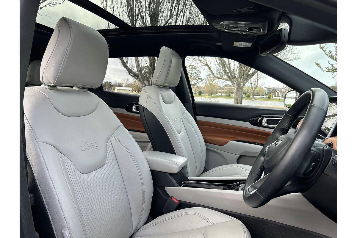 2023 Jeep Compass Limited M6