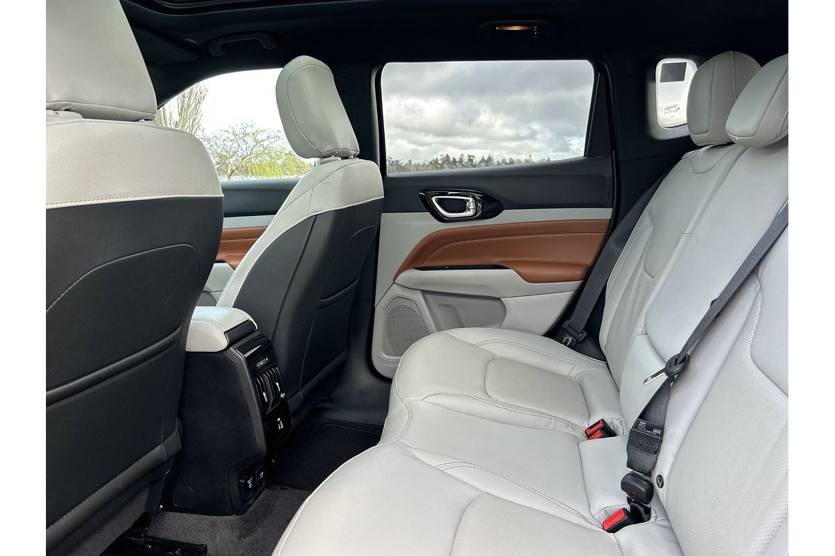 2023 Jeep Compass Limited M6