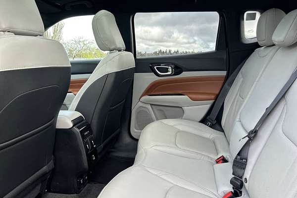 2023 Jeep Compass Limited M6