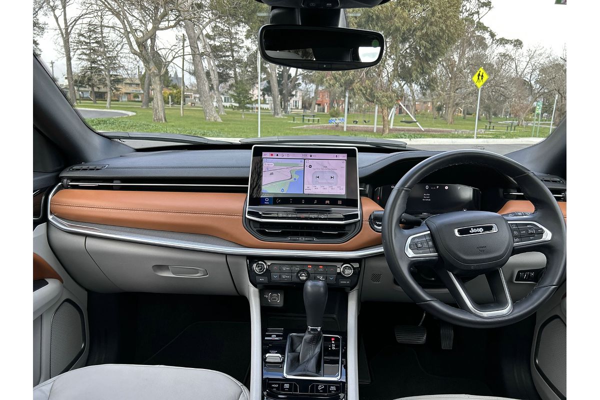 2023 Jeep Compass Limited M6