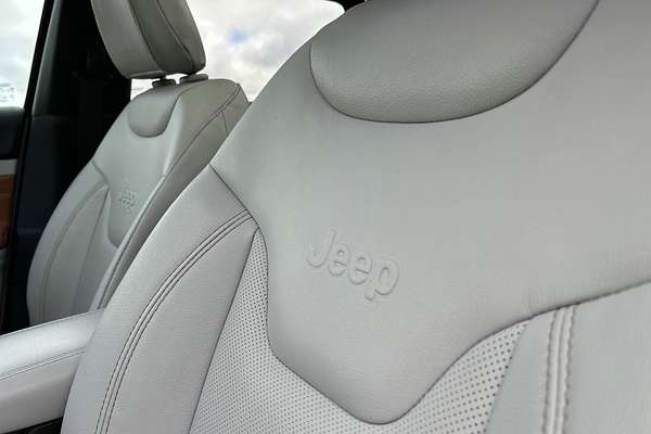 2023 Jeep Compass Limited M6