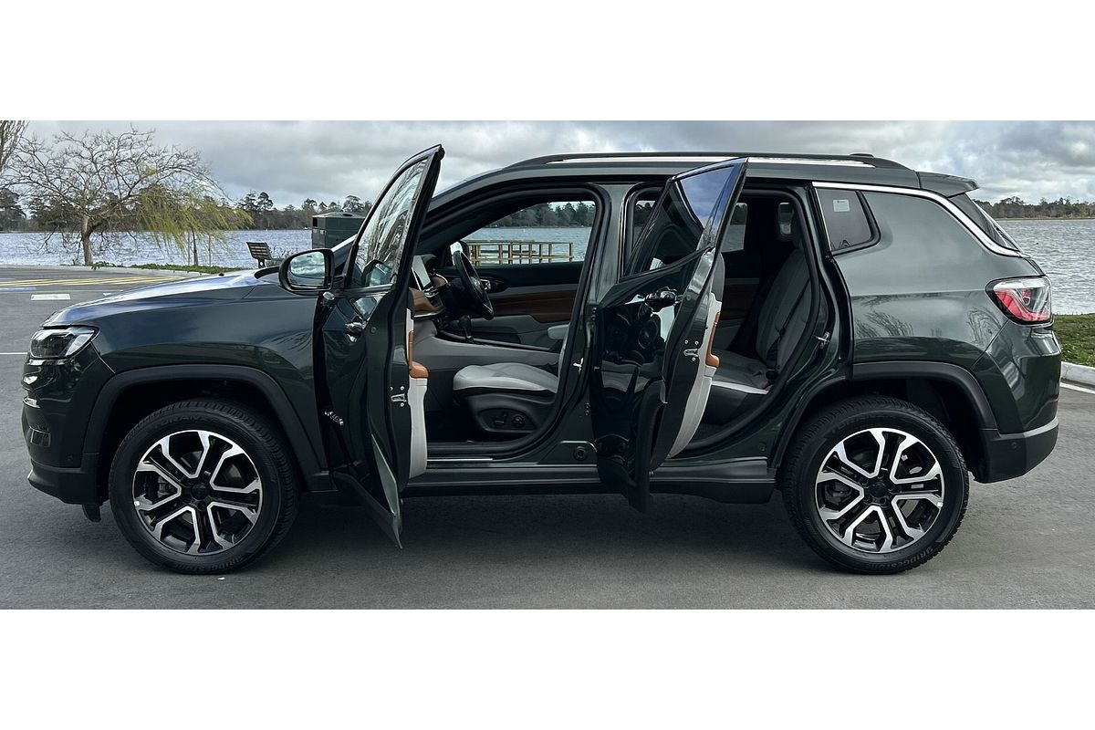 2023 Jeep Compass Limited M6