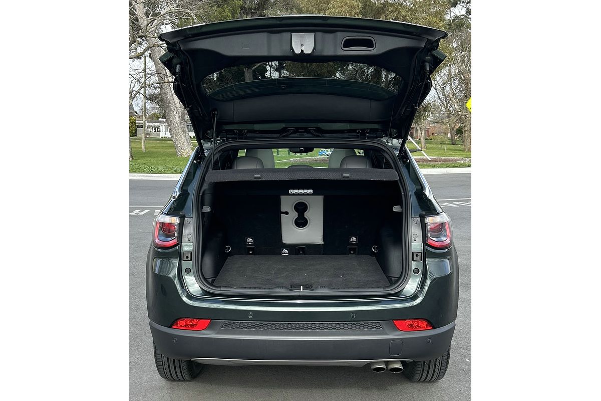 2023 Jeep Compass Limited M6