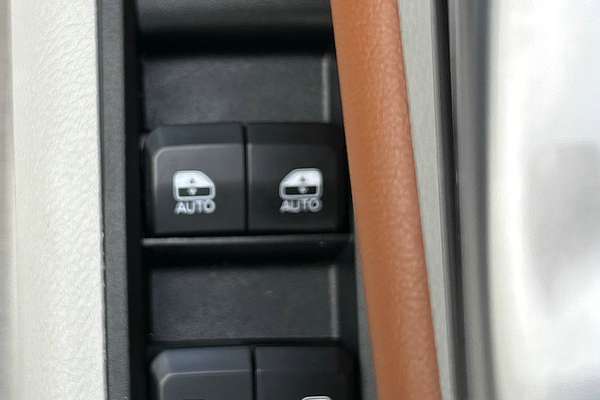 2023 Jeep Compass Limited M6