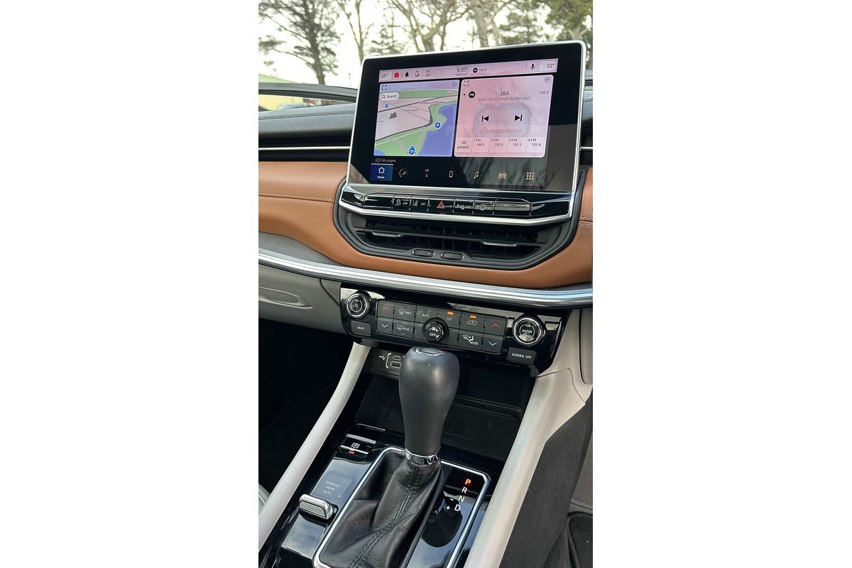 2023 Jeep Compass Limited M6