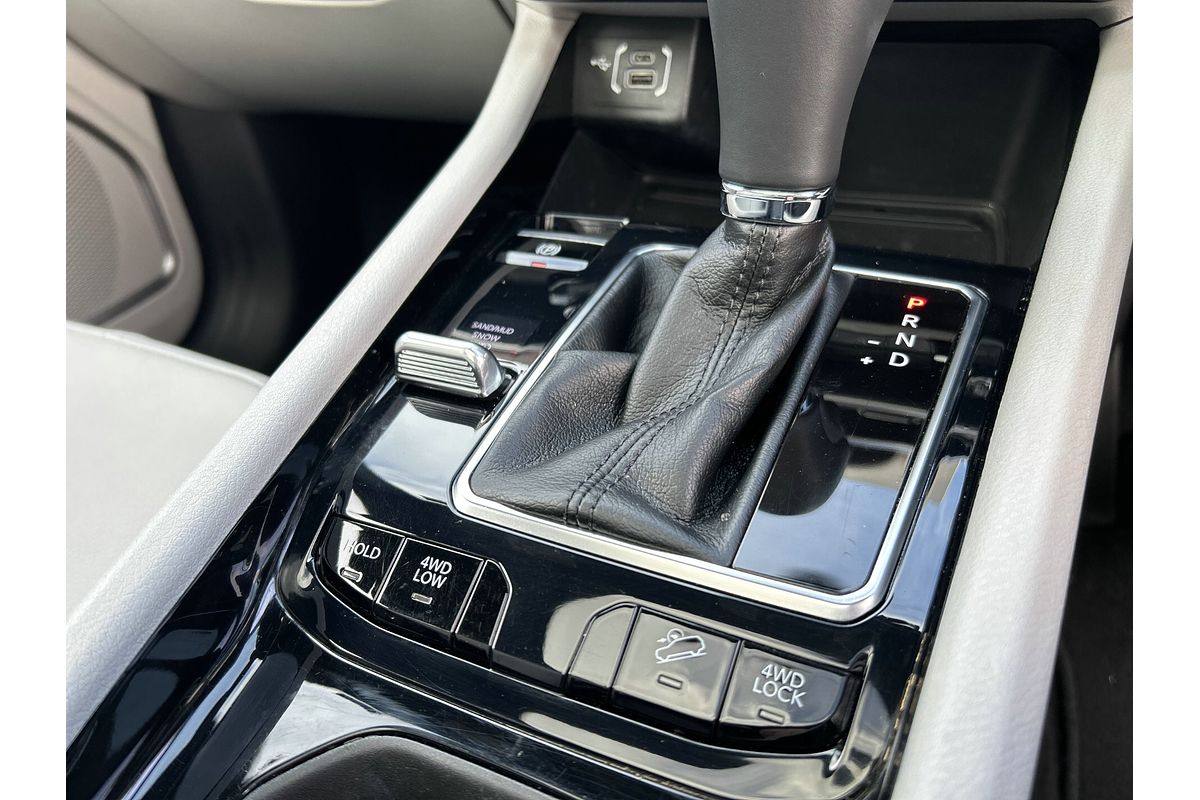 2023 Jeep Compass Limited M6