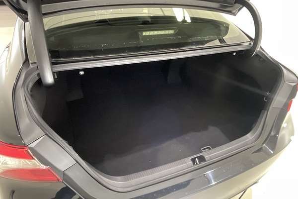 2019 Toyota Camry Ascent Sport ASV70R