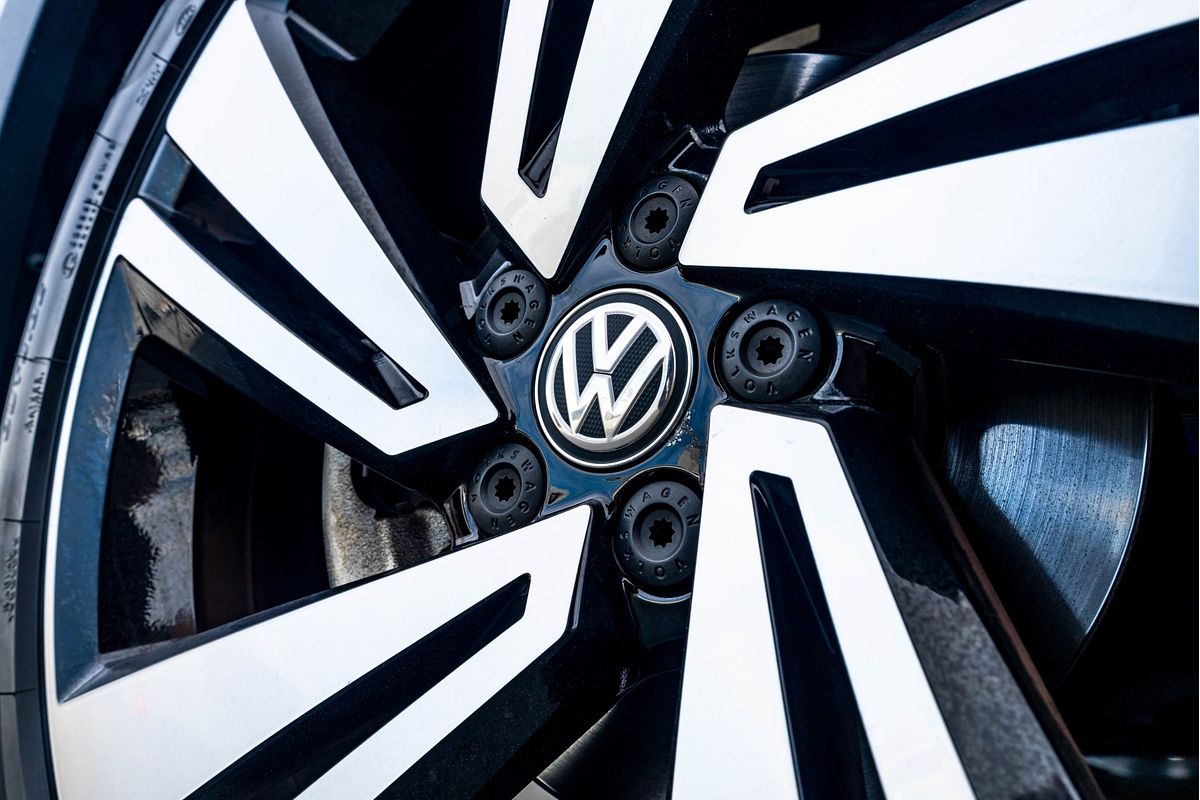 2020 Volkswagen T-Cross Tsi R-Line Dsg 2Wd 1