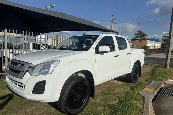 2017 Isuzu D-MAX SX 4X4