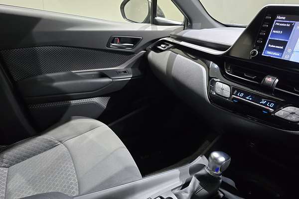 2023 Toyota C-HR GXL NGX10R