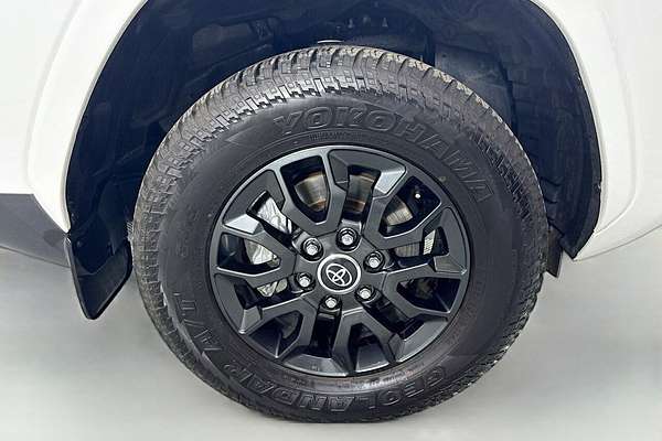 2023 Toyota Landcruiser GX FJA300R