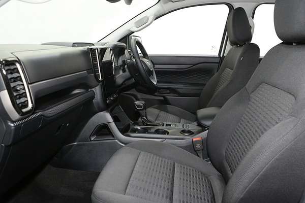 2024 Ford Everest Ambiente 2.0L