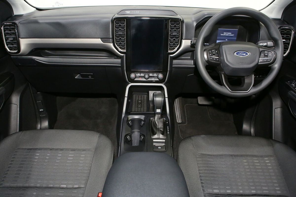 2024 Ford Everest Ambiente 2.0L