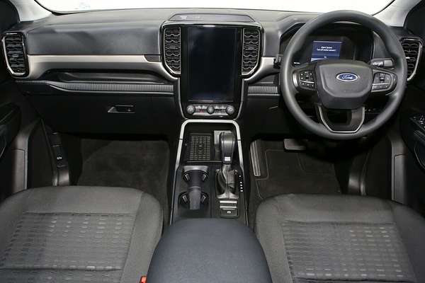 2024 Ford Everest Ambiente 2.0L