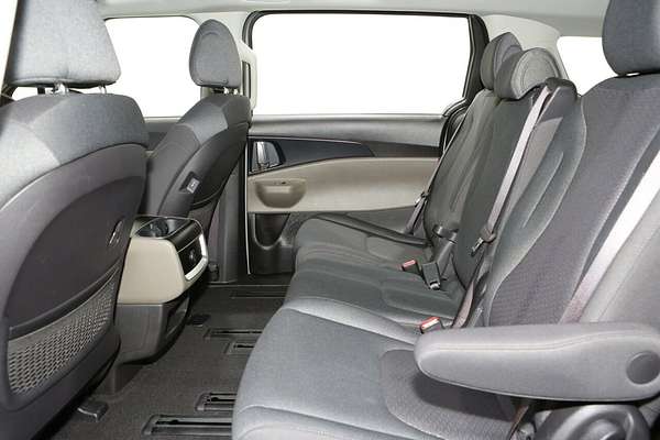 2024 Kia Carnival S KA4