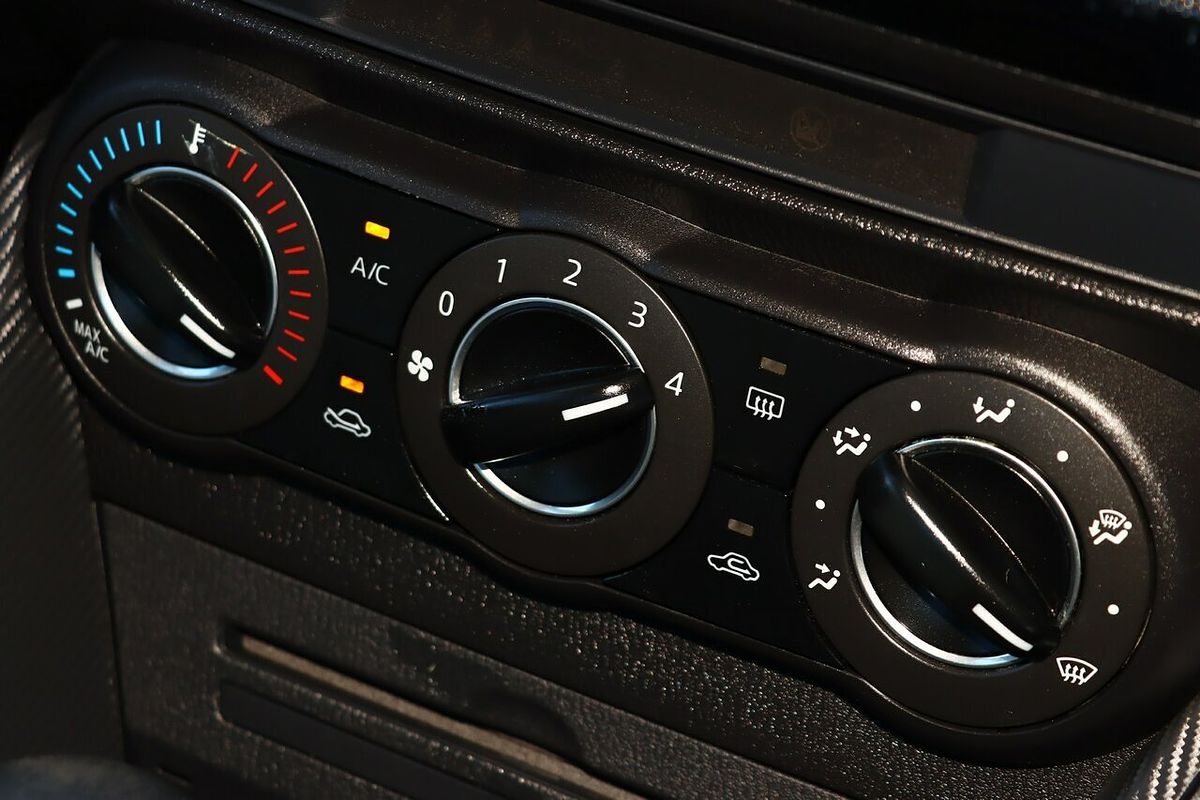 2014 Mazda 2 Maxx DJ Series