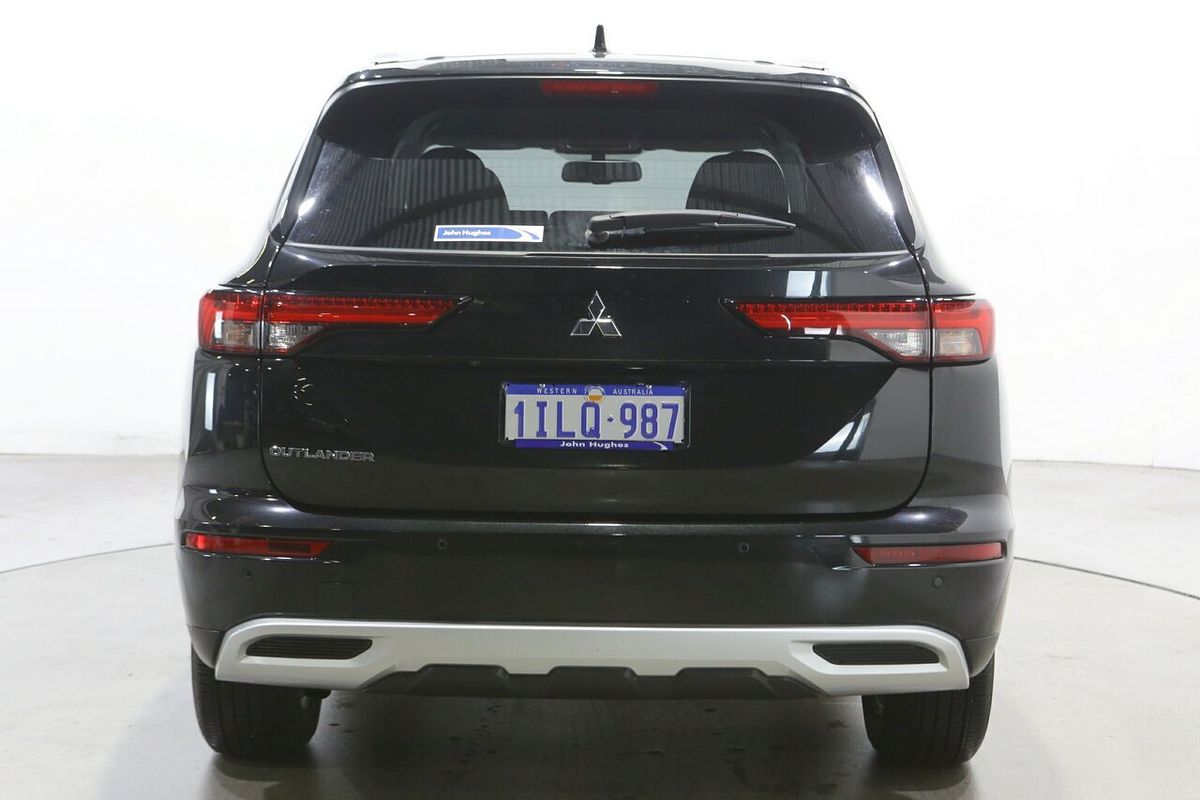 2024 Mitsubishi Outlander LS ZM
