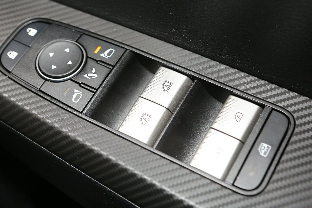 2024 Mitsubishi Outlander LS ZM