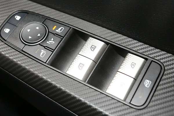 2024 Mitsubishi Outlander LS ZM