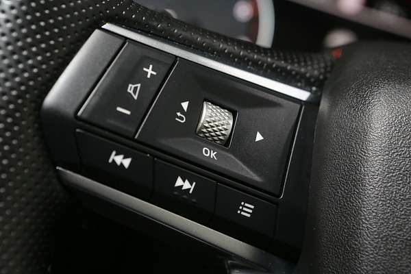 2024 Mitsubishi Outlander LS ZM