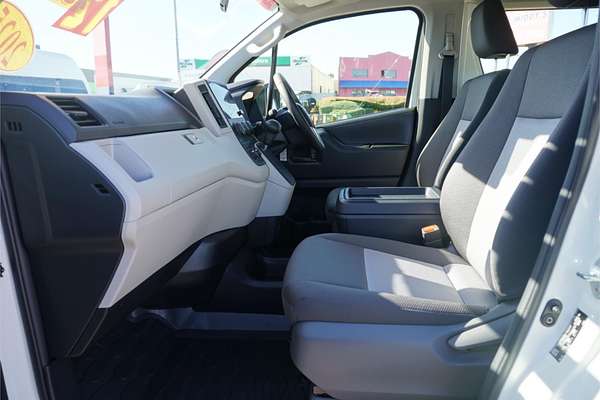 2025 Toyota Hiace Commuter GDH322R ELWB