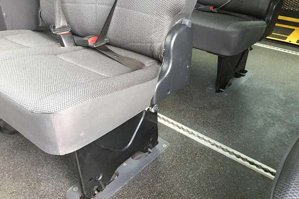 2016 Toyota Hiace COMMUTER KDH223R MY16