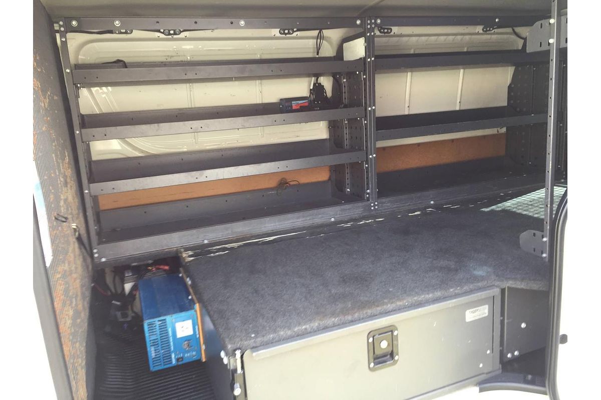 2014 Toyota Hiace LWB TRH201R MY14