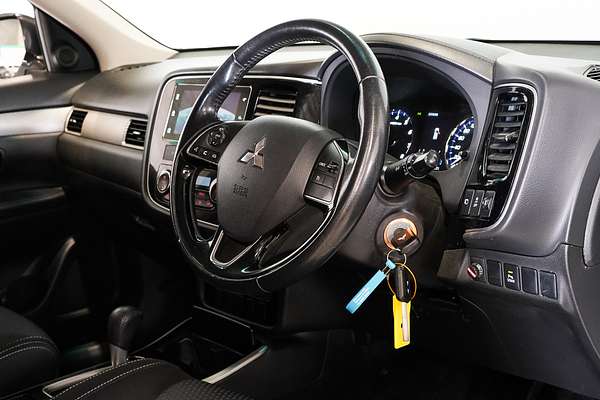 2017 Mitsubishi Outlander LS Safety Pack ZK